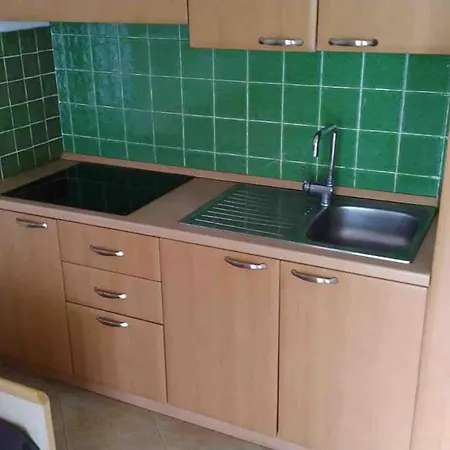 Apartment Confortable A Piscine Partagee 27 M² *